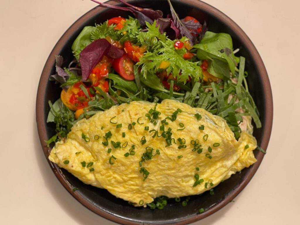 Omelette, Spinach & Sausage